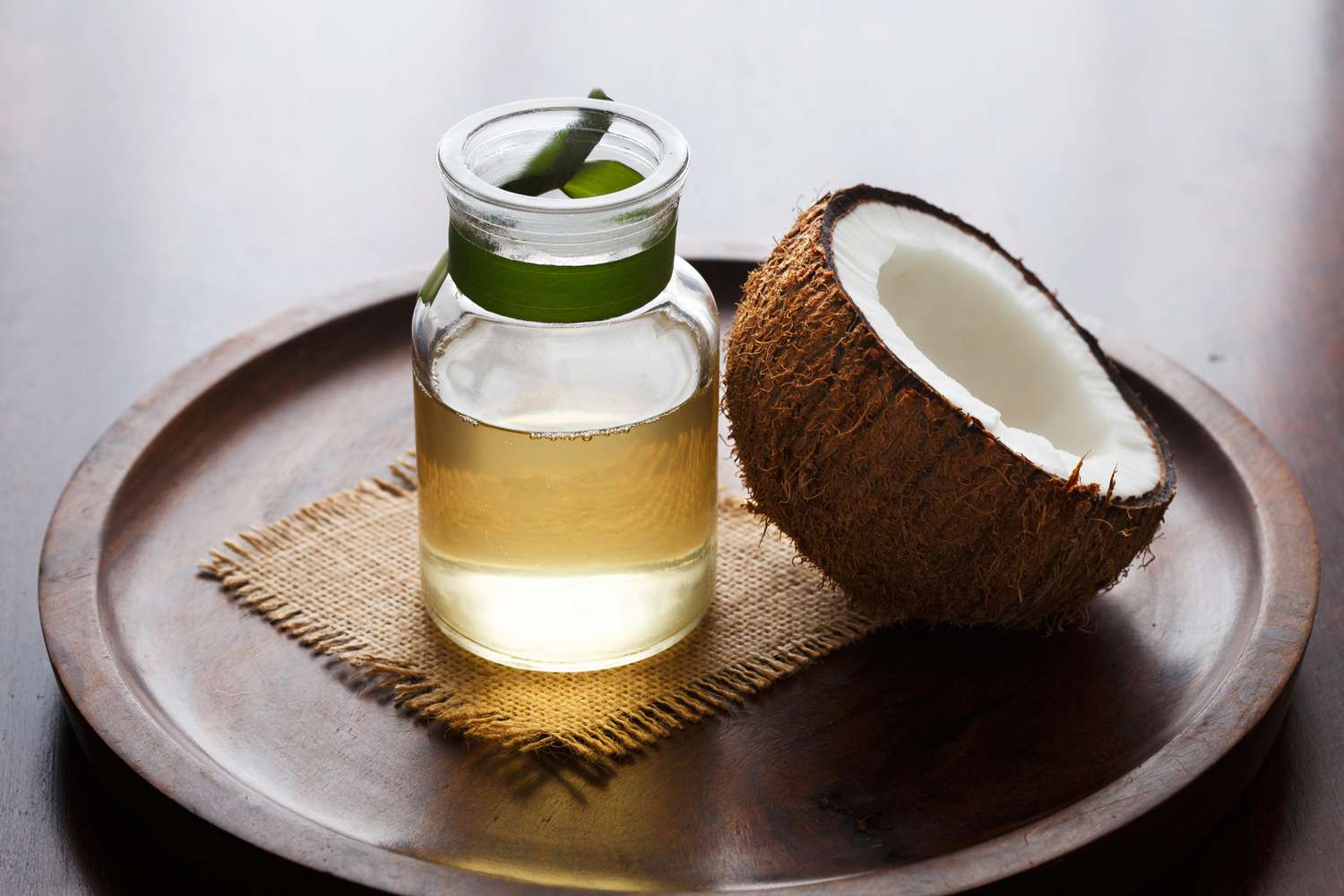 Use Coconut Oil Every Day & See What Happens to Your Body